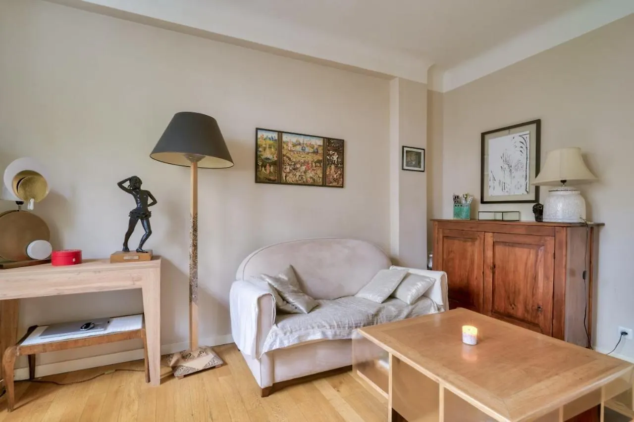 Cozy Apartment For 4 People Paris